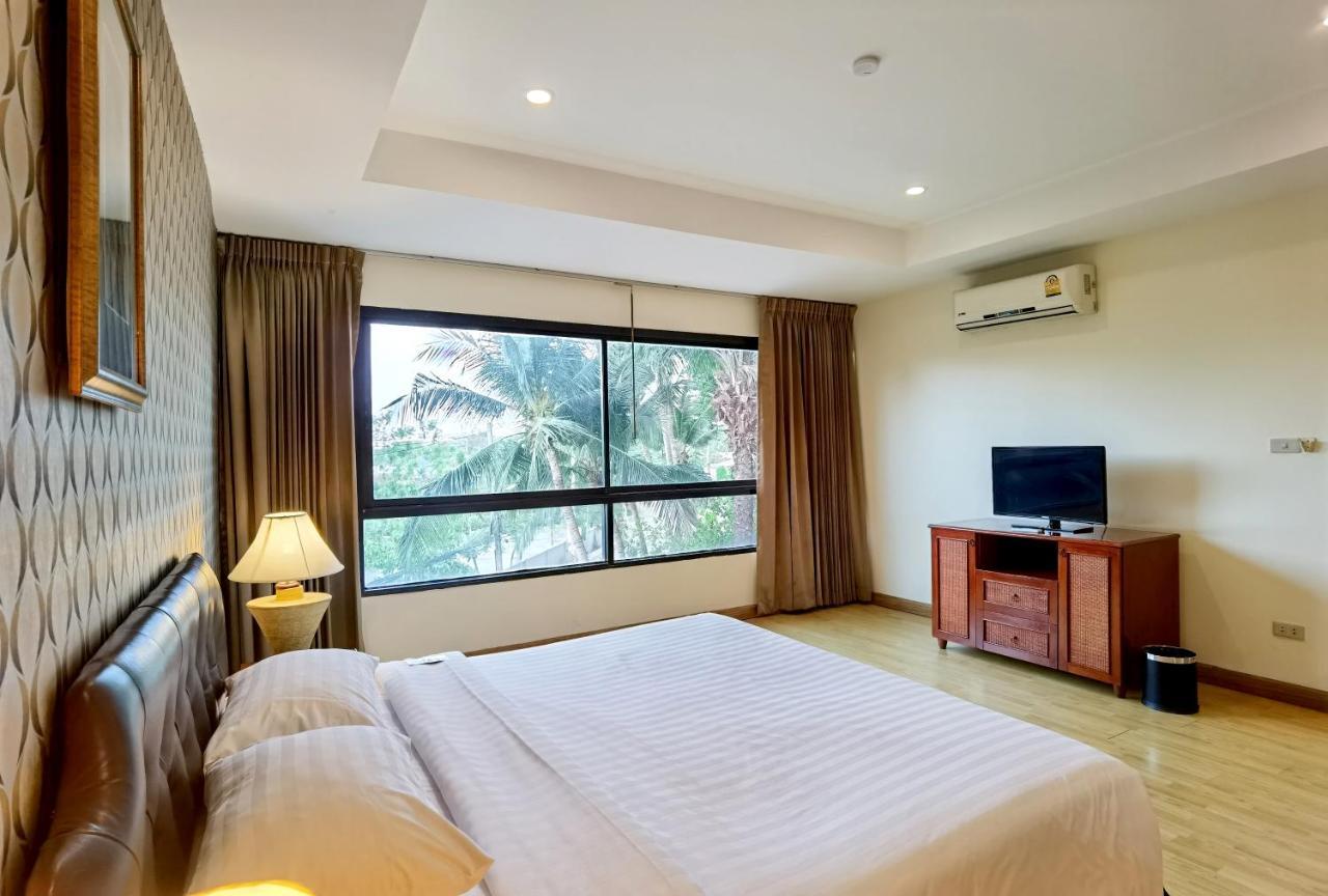 Nova Park Hotel Pattaya Exterior foto