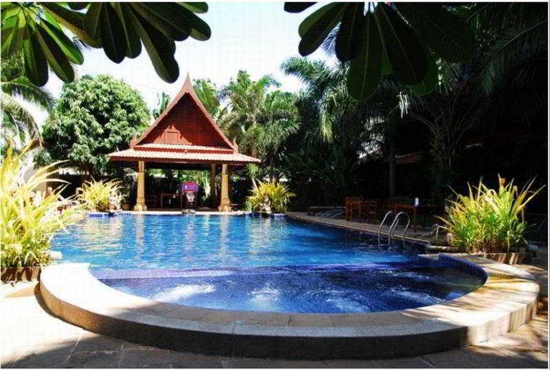 Nova Park Hotel Pattaya Exterior foto